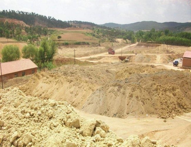 膨潤(rùn)土 膨潤(rùn)土