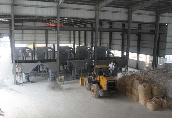 膨潤(rùn)土 膨潤(rùn)土